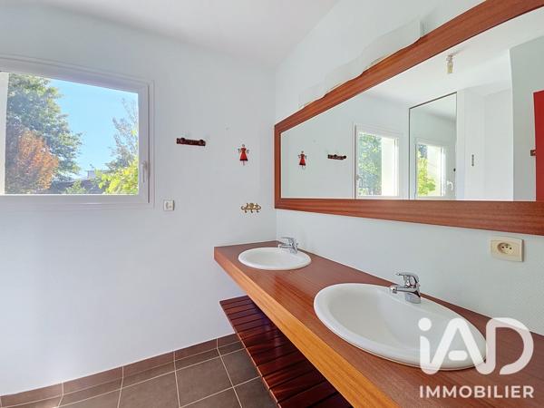 Maison à vendre 8 pièces 197 m² Mérignac