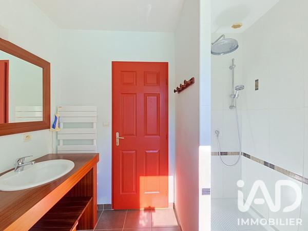 Maison à vendre 8 pièces 197 m² Mérignac