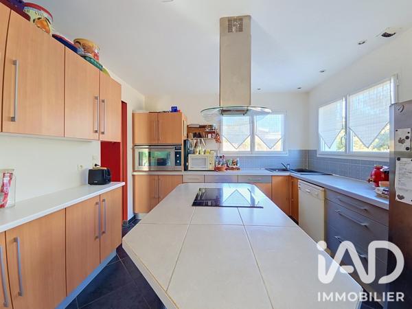 Maison à vendre 8 pièces 197 m² Mérignac