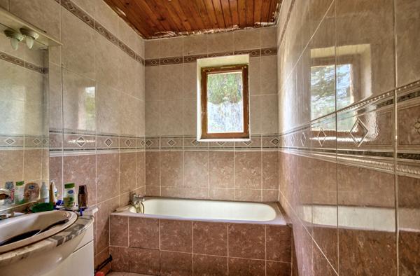 Maison 3 chambres de 100 m² avec jardin et garage - Saint-Hilaire-de-Lusignan