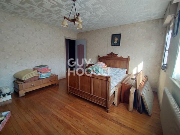 Maison spacieuse à vendre à PERONNE - 6 pièces avec jardin