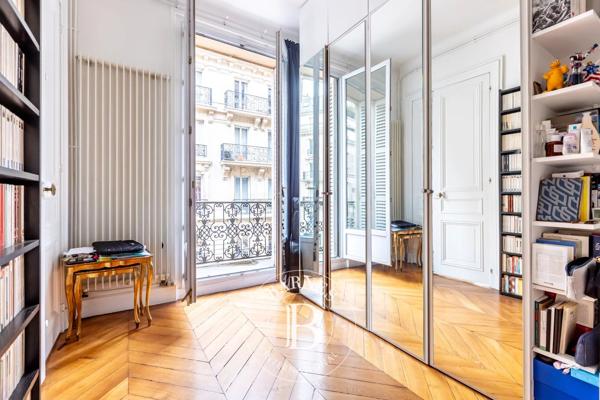 Paris 8ème, Appartement 2 Chambres -  78 m² à vendre