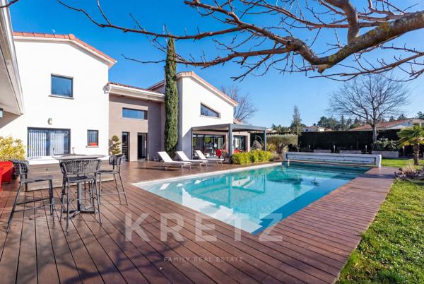 Maison Familiale 240m2 avec piscine dans cadre calme et verdoyant
