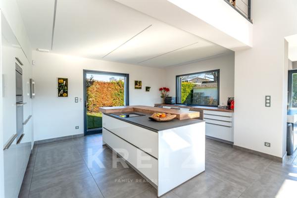 Maison Familiale 240m2 avec piscine dans cadre calme et verdoyant