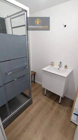 Vente                                                      Maison
                        
                     3 pièces                                         à Saint-Malo-des-Trois-Fontaines