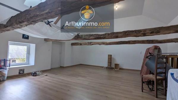 Vente                                                      Maison
                        
                     3 pièces                                         à Saint-Malo-des-Trois-Fontaines