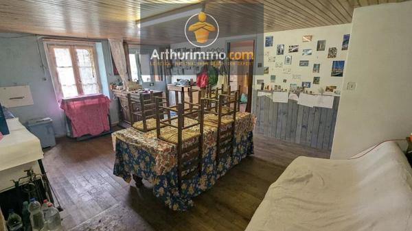 Vente                                                      Maison
                        
                     3 pièces                                         à Saint-Malo-des-Trois-Fontaines