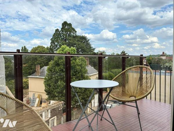 Appartement 2 pièces avec balcon, cave et ascenseur