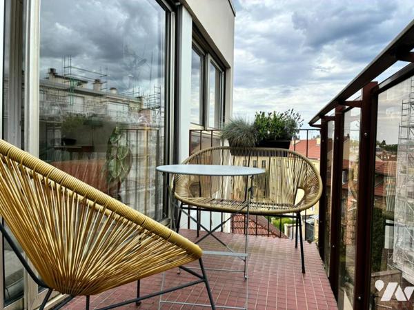 Appartement 2 pièces avec balcon, cave et ascenseur