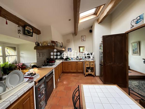 Maison 14 pièces - 317 m²