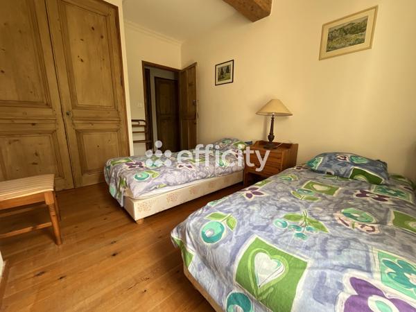 Maison 14 pièces - 317 m²