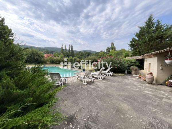 Maison 14 pièces - 317 m²