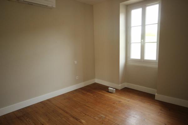 Maison à louer    3 pièces •  Orthez