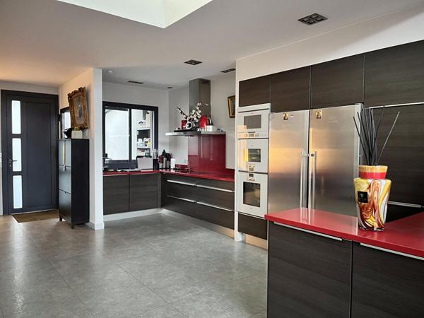 A VENDRE : Appartement à LILLE • • 699 000 € FAI • Réf. 1615