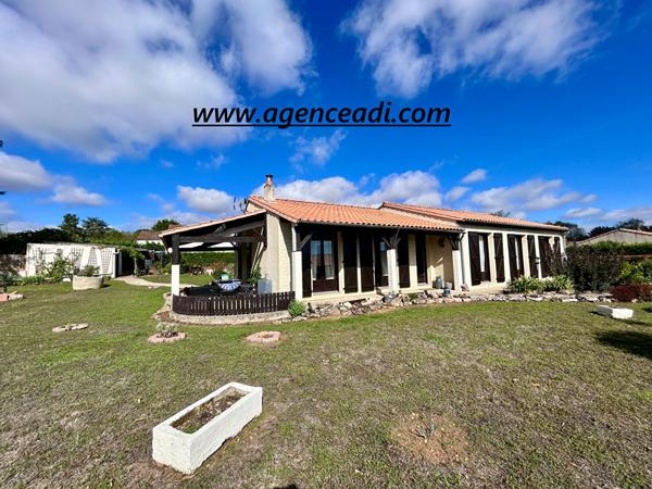 Maison Aigondigne 5 pièce(s) 117 m2, Aigondigne 79370