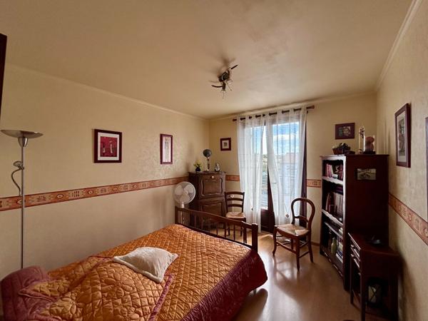 Maison Aigondigne 5 pièce(s) 117 m2, Aigondigne 79370
