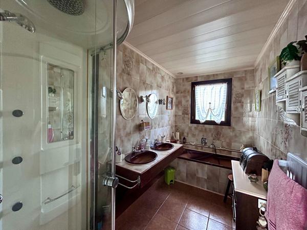 Maison Aigondigne 5 pièce(s) 117 m2, Aigondigne 79370