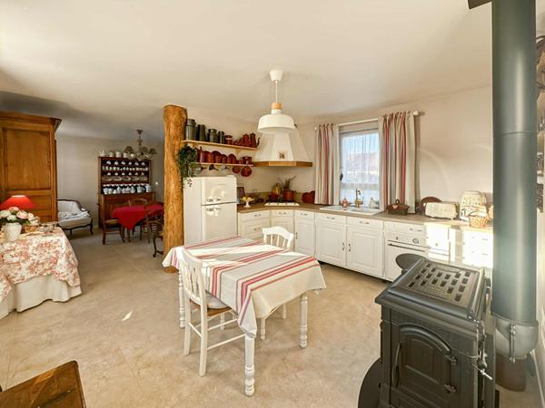 ETREPAGNY 3 chambres Garage Dépendance Jardin