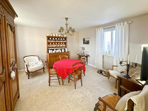 ETREPAGNY 3 chambres Garage Dépendance Jardin