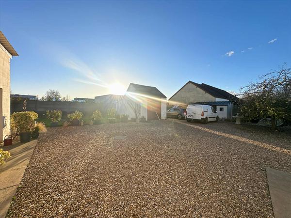 ETREPAGNY 3 chambres Garage Dépendance Jardin