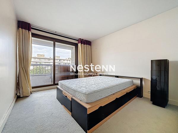 VANVES - QUARTIER SAINT REMY - Appartement duplex traversant 4 pièces de 115,15 m² avec terrasse