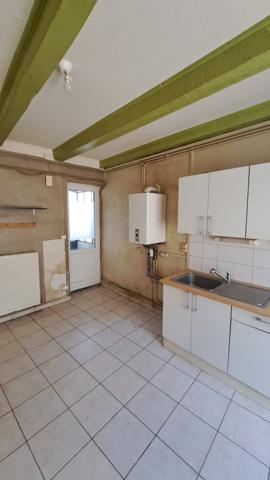 Maison de bourg à réhabiliter  jaunay centre