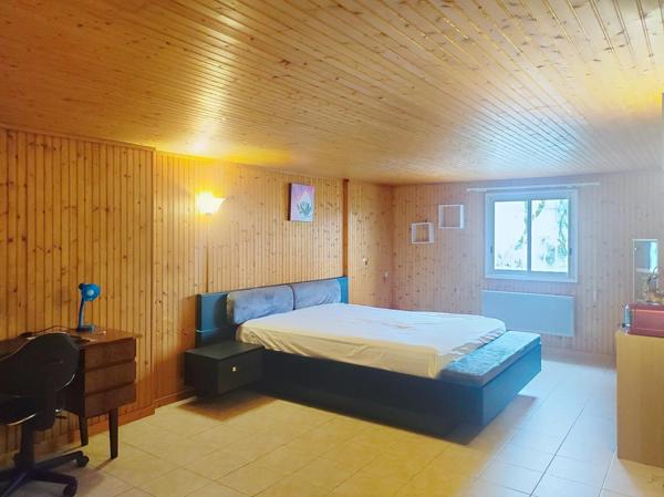 Maison 154 m², plain pied, 3 chs, terrain 2215 m², Flers