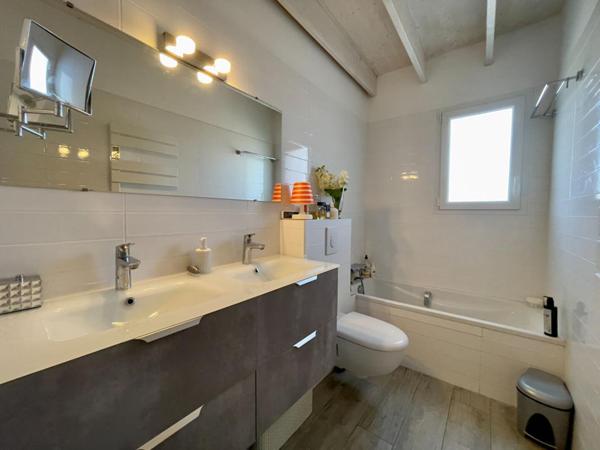 Villa à Villeneuve-lès-Béziers - 335 000