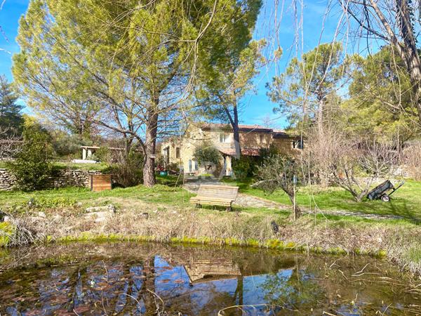 Propriété d'exception au calme absolu