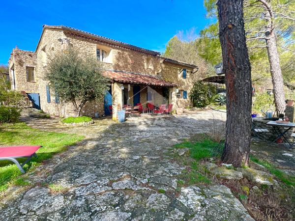 Propriété d'exception au calme absolu