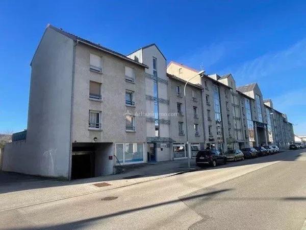 Vente                                                      Appartement
                        
                     4 pièces                      109 m2                     à Pontarlier