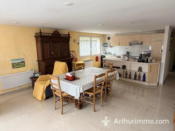 Vente                                                      Appartement
                        
                     4 pièces                      109 m2                     à Pontarlier