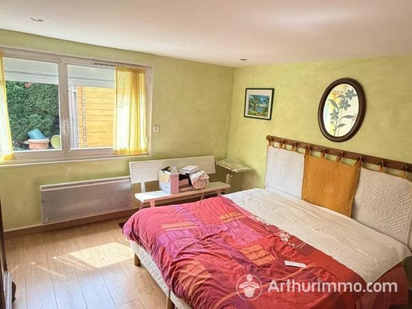 Vente                                                      Appartement
                        
                     4 pièces                      109 m2                     à Pontarlier