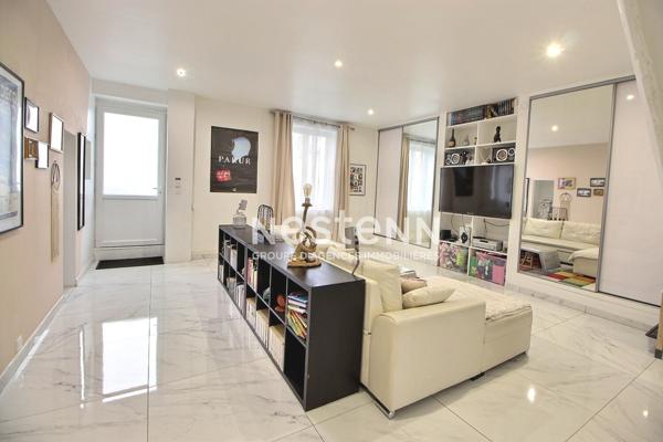 Maison à vendre à Feyzin - 5 pièces, 4 chambres, 199 m²