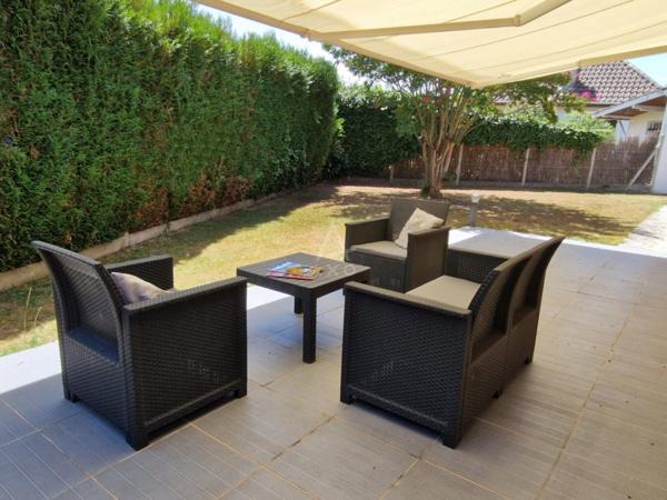 Maison T4 de plain-pied avec jardin, garage et stationnements à Pau