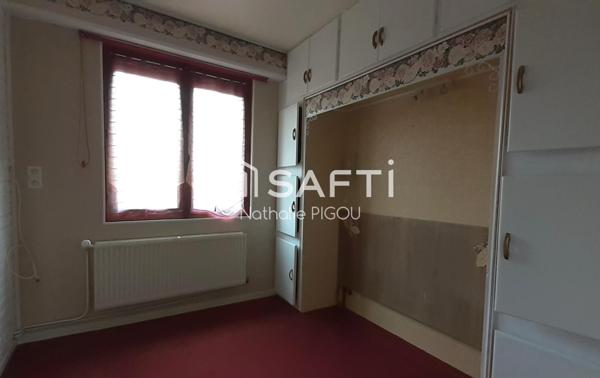 Grande maison familiale avec patio, garage double et atelier