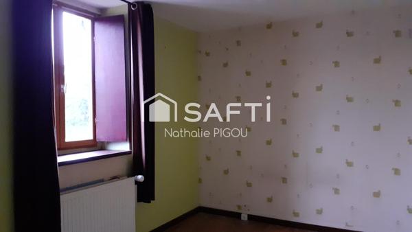 Grande maison familiale avec patio, garage double et atelier