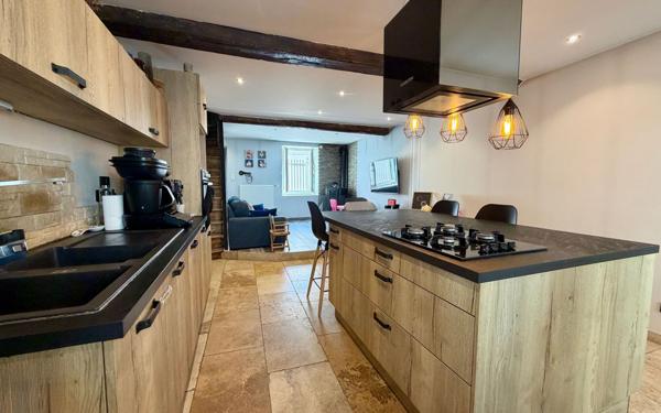 Maison à vendre    4 pièces • 97 m2 Le Grand-Lemps