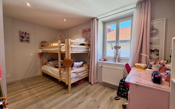 Maison à vendre    4 pièces • 97 m2 Le Grand-Lemps