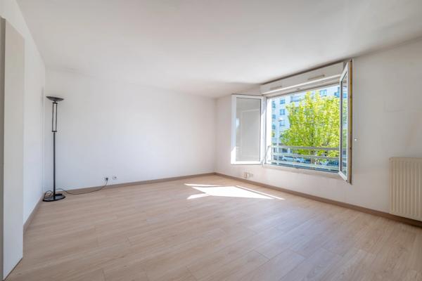 Appartement à vendre 3 pièces - 65 m² - BOX DOUBLE - HYPER CENTRE - TOUT A PIED !