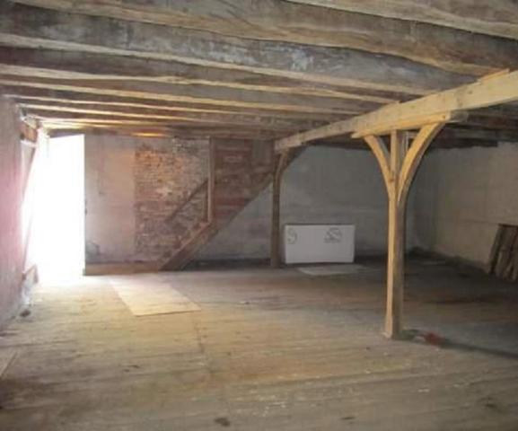 GRANGE A REHABILITER AU CENTRE DE VILLE DE DUN SUR AURON