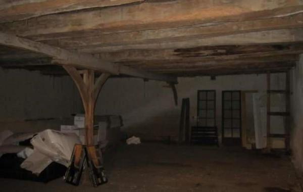 GRANGE A REHABILITER AU CENTRE DE VILLE DE DUN SUR AURON