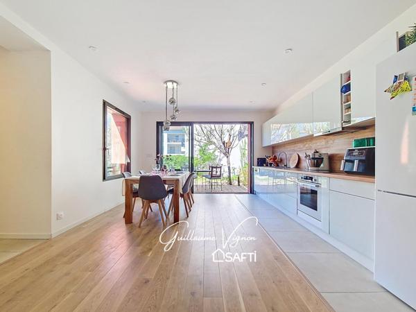 Maison de ville entièrement rénovée - DPE en A