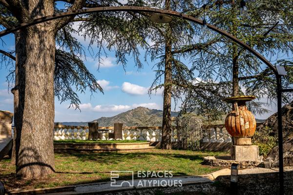 Élégante demeure néogothique avec parc paysager et gîtes