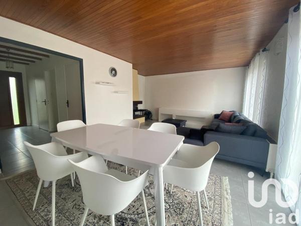 Maison 5 pièces de 104 m² à Saint-Marcel-lès-Valence (26320)