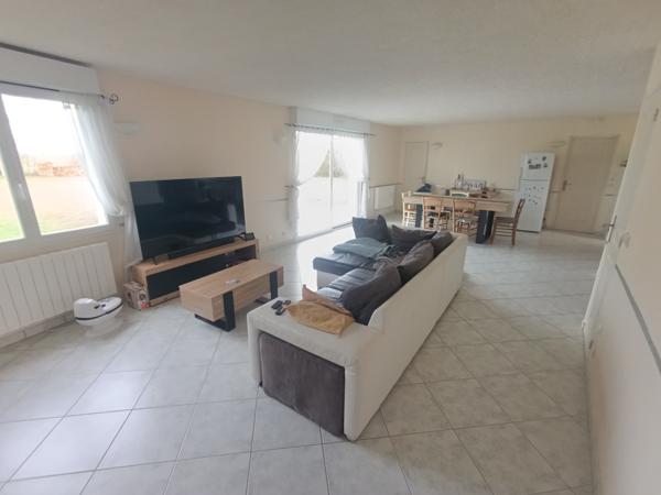 Maison 5 chambres sur 2100m² de terrain