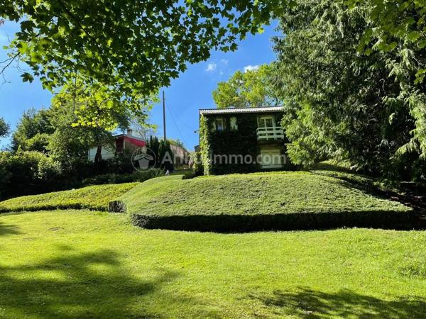 Vente                                                      Maison
                        
                     8 pièces                      200 m2                     à Royat