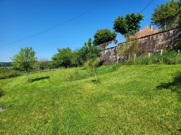 Terrain constructible de 1 681 m² au cœur d’Amagney – Libre constructeur