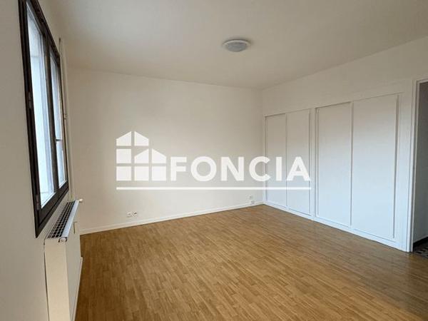 Location Studio 34 m² - 111-113 RUE DE BARRAL St Vital 73460