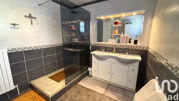 Maison à vendre 9 pièces 206 m² Saint-Martin-d'Ardèche